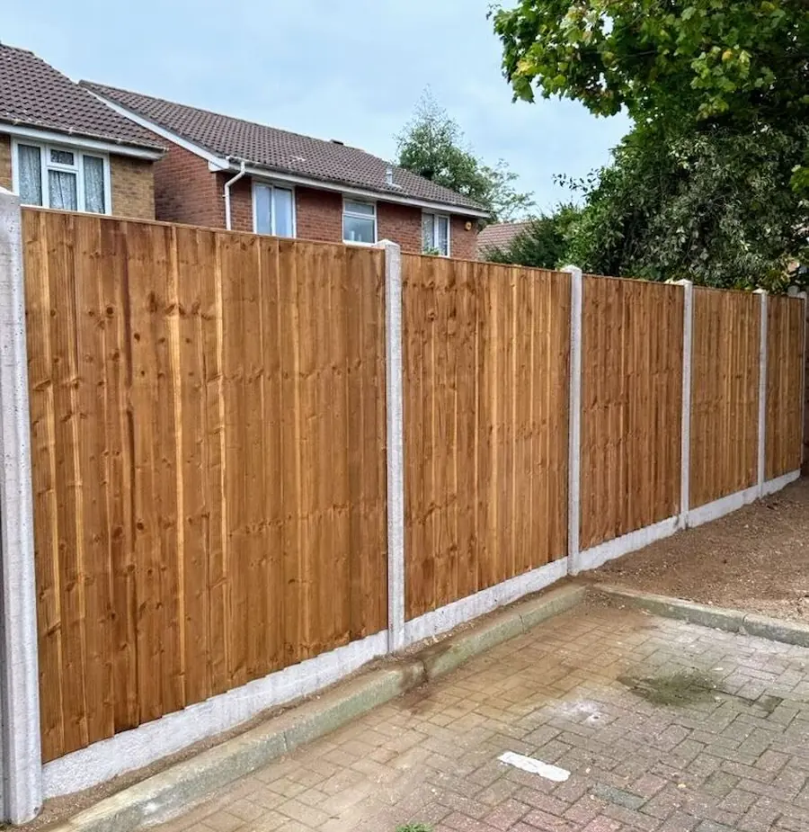 Close Board Panels — Concrete Posts & Gravel Board
