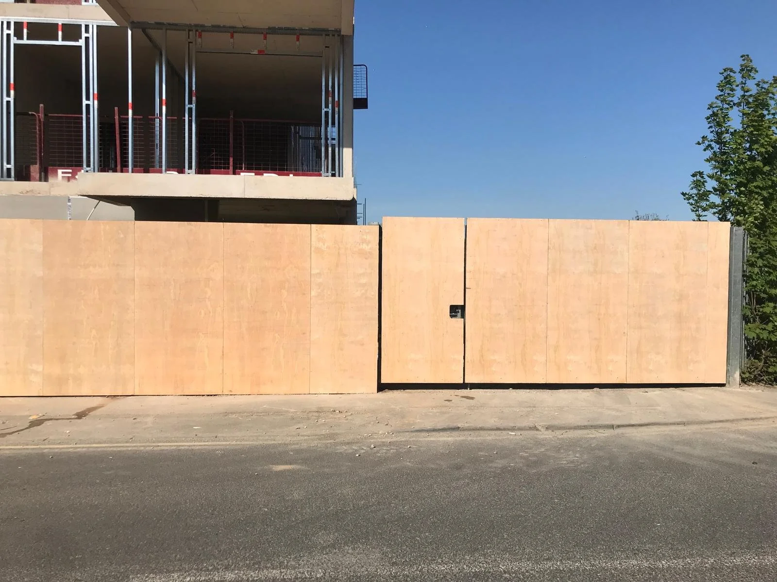 Closeboard fencing installation — recent 1st 4 Fencing project near Bracknell